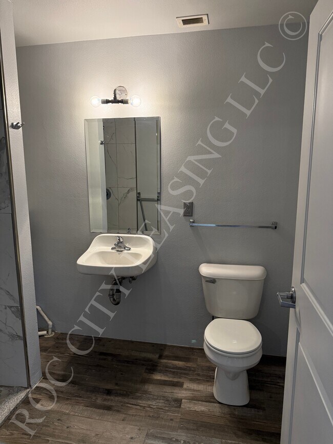 Hive@155 and Hive Andrews, Rochester, NY 14604 - photo 6