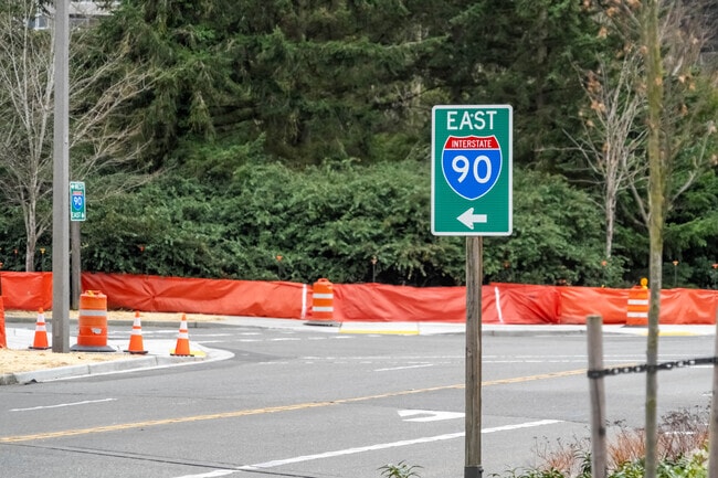 Jump on I-90 and get to Seattle or Bellevue in no time.