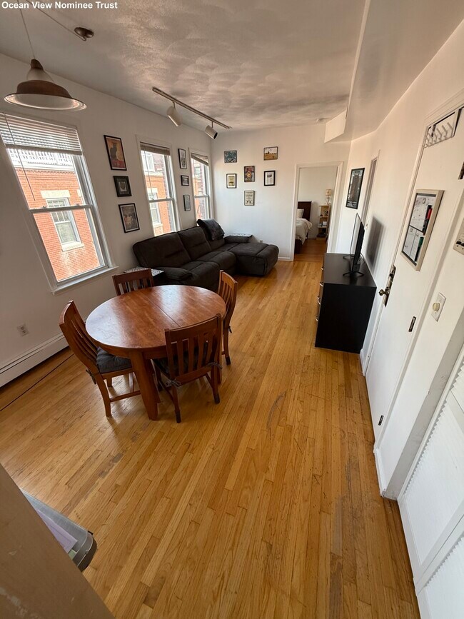 25 Hanover Ave unit 4, Boston, MA 02113 - photo 3