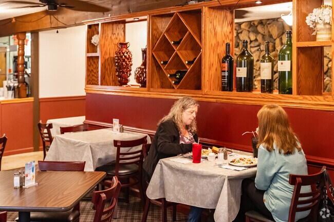 East Taylor residents love the Rosebud Bistro for hearty home style cooking.