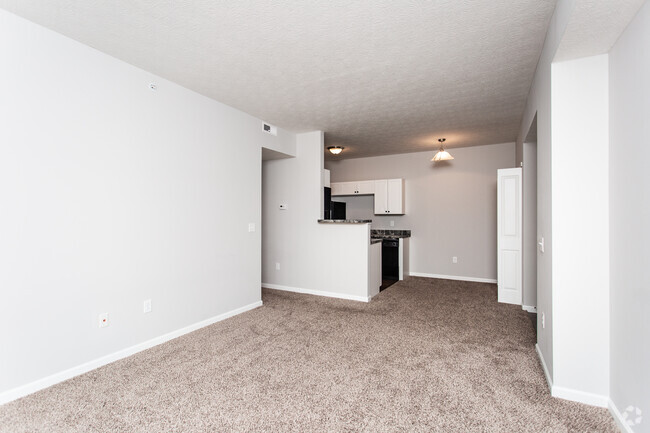 1BR, 1BA - 680 SF
