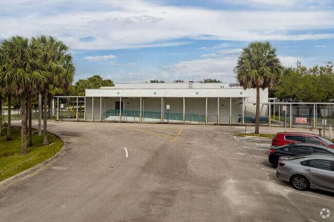 Drop off and pick up area of Peters Elementary School in Plantation, FL.