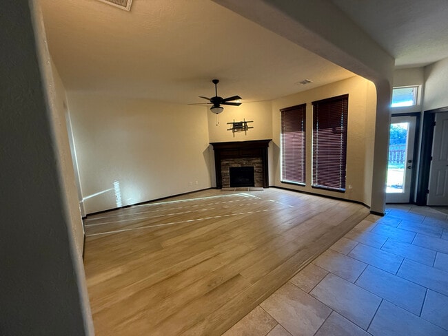 3408 Sardis Way, Yukon, OK 73099 - photo 5