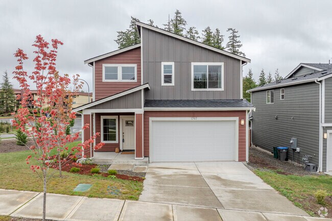 Newer traditional style home in the Pixie Park area.