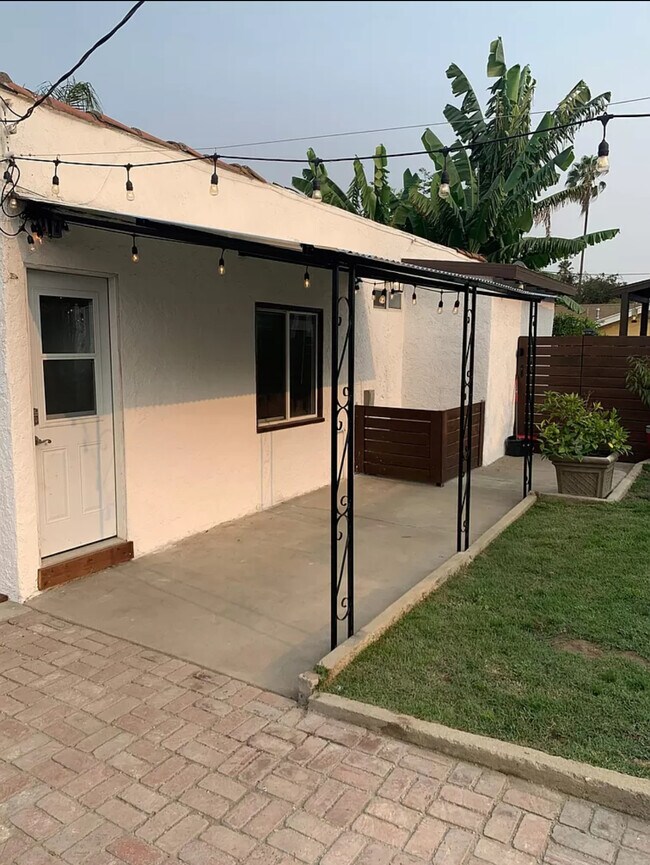 915 N Chester Ave, Inglewood, CA 90302 - photo 5