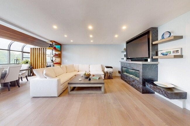 270 Beacon St unit H5, Boston, MA 02116 - photo 3