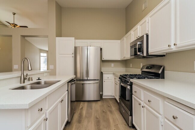 1864 Praline Cir, Las Vegas, NV 89142 - photo 7