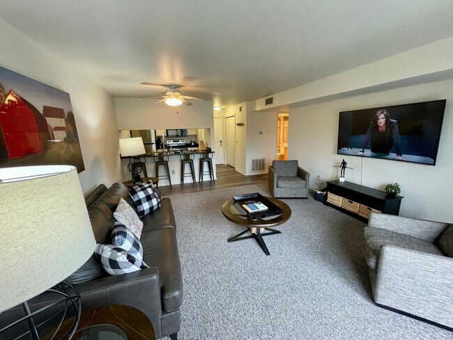 1335 Summit Ave unit ID1253101P, Oshkosh, WI 54901 - photo 2