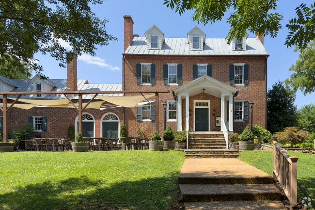 The manor house at the Winery at LaGrange in Bull Run Mountain Estates dates back to 1826.