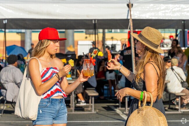Enjoy refreshing drinks lakeside at Lake Elsinore's Independence Day Party.