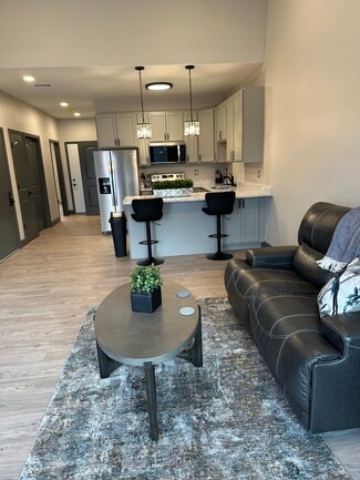 200 Jaycee Dr Unit 204, Hannibal, MO 63401