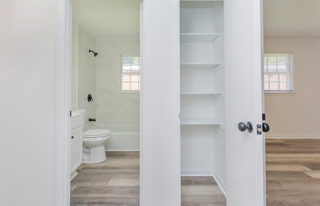 Greenbriar Townhomes, Greensboro, NC 27405 - photo 6