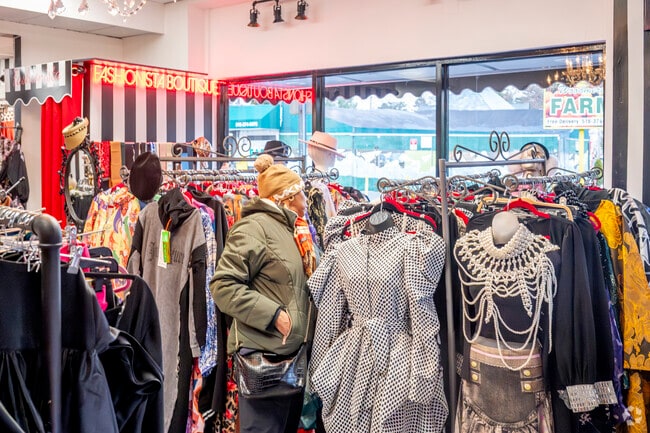 Hewlett Neck residents often head to Fashionista Boutique for creative and expressive fashion options.