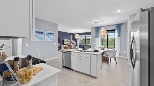 15132 Serene Shores Loop, Lakewood Ranch, FL 34211 - photo 3