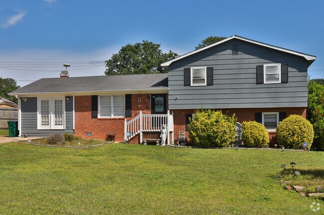 Larger split level homes in Boiling Springs offer a little more room.