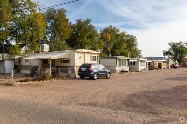 Manufactured homes in Lincoln Park offer residents budget-friendly options.