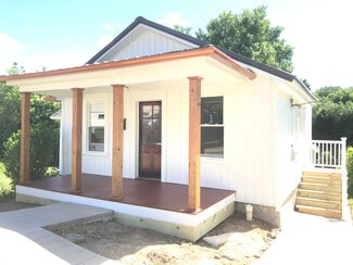 83 Prospect Ave, Franklin, PA 16323