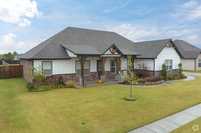 Traditional-style homes are common throughout Chisholm Run-Siena.