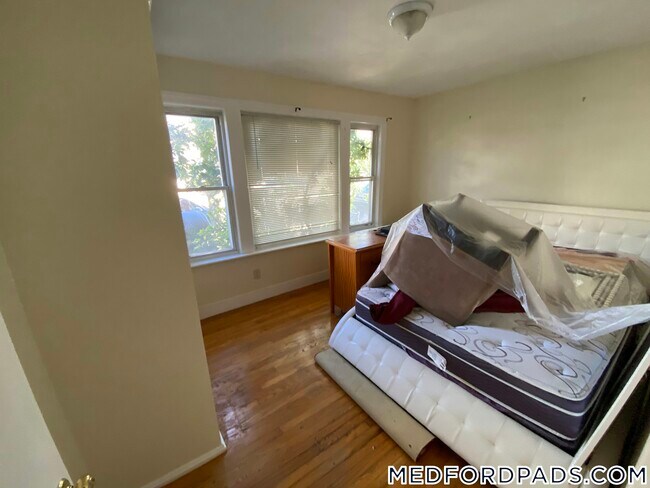 569 Main St unit 1, Medford, MA 02155 - photo 5