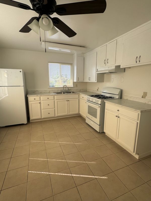 205 Smalley Ave, Hayward, CA 94541