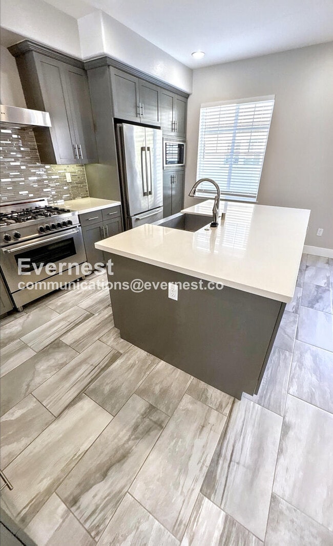 404 Longden Ave, San Mateo, CA 94403 - photo 3