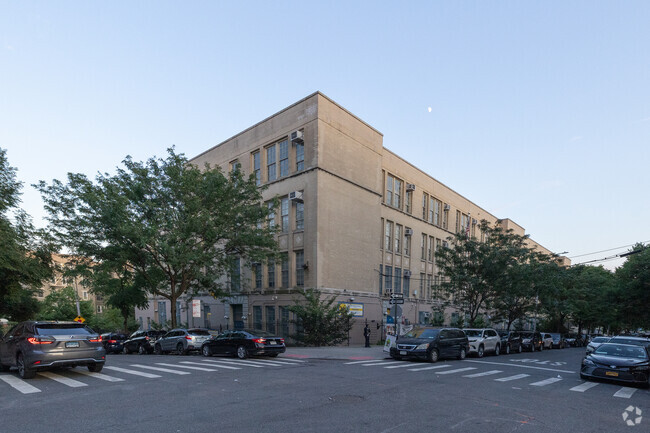 Sheridan Academy For Young Leaders in The Bronx boasts a diverse faculty.