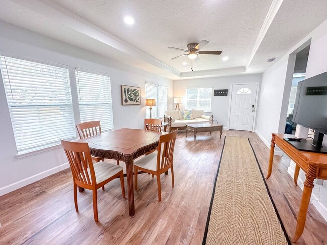 1004 SE 7th Ave unit ID1359094P, Gainesville, FL 32601 - photo 3