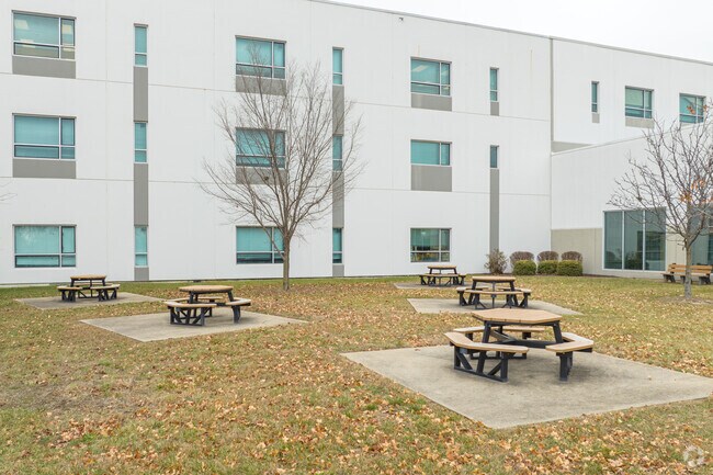 Fort Zumwalt West High School has an outdoor lunch area.