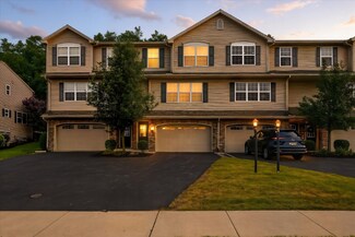 160 Old Schoolhouse Ln, Mechanicsburg, PA 17055