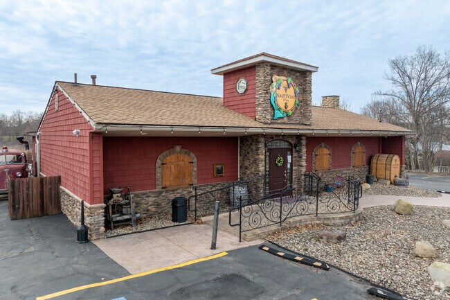 Nestled in scenic surroundings Nauti Vine Winery has perfect blends of tast and nature.