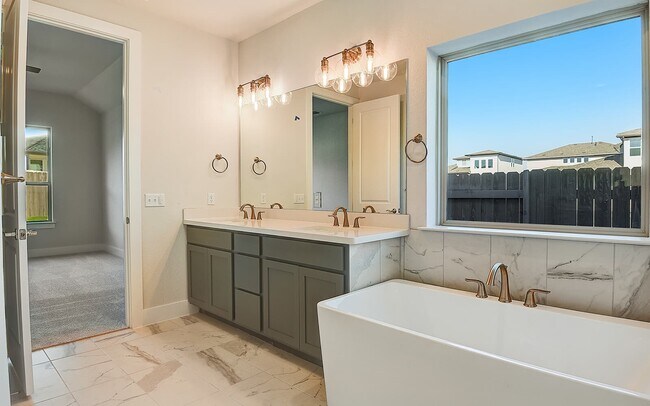 Urban Homes, Siena Plan unit 36578781, Austin, TX 78744 - photo 6