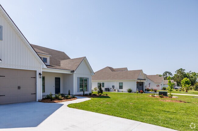 New homes on spacious lots are available in newer neighborhoods throughout the Bemiss area.