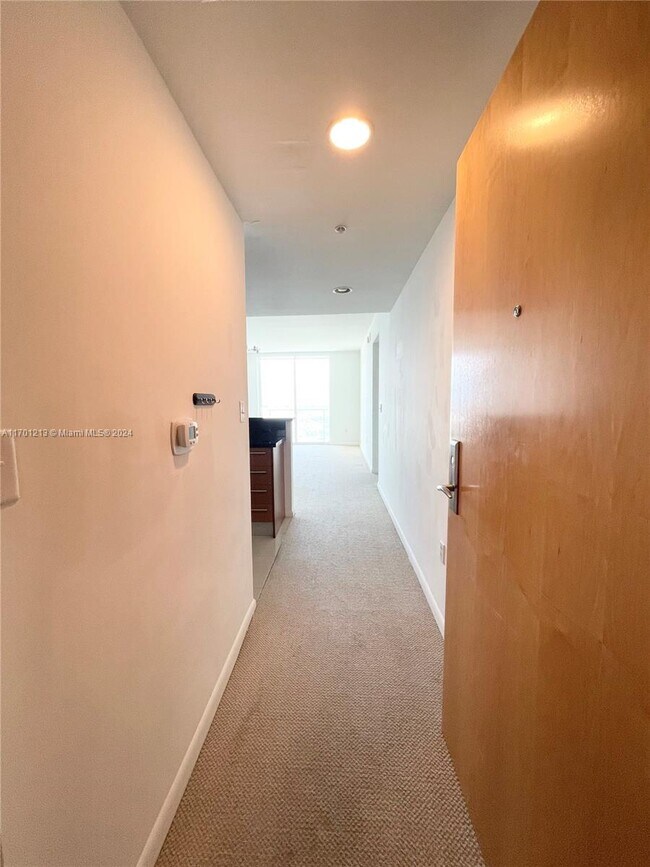Vizcayne unit 2409, Miami, FL 33132 - photo 5