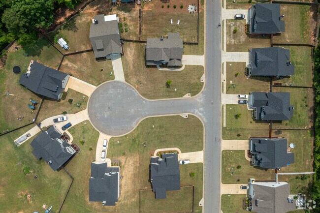 Cul-de-sacs in Stephens Woods provide privacy and solitude to home owners.