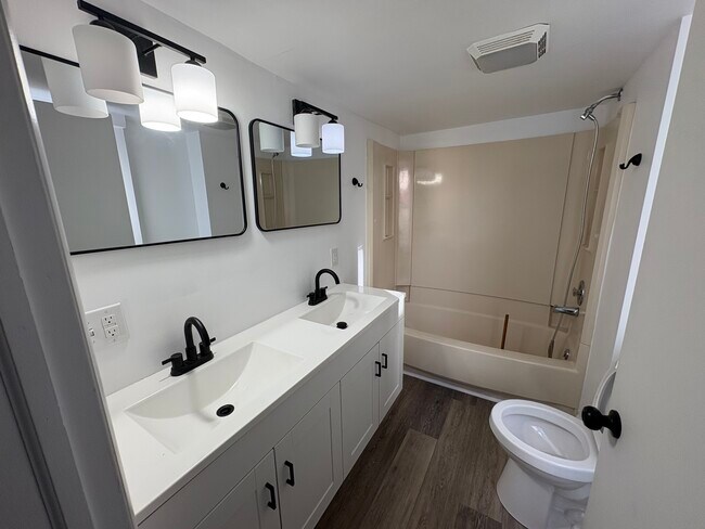 Double vanity sink in bathroom