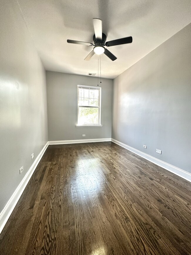 4454 N Sheridan Rd unit 2, Chicago, IL 60640 - photo 4