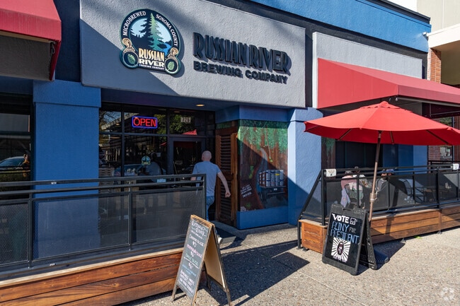 Santa Rosa nightlife comes alive in the Old Courthouse Square area.