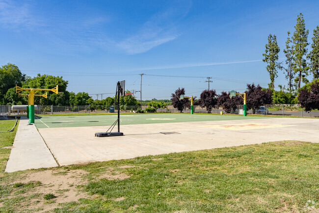 Outside Creek Elementary School offers a basketball court specifically set for children.