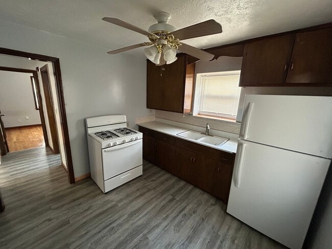 7252 W Appleton Ave, Milwaukee, WI 53216 - photo 6