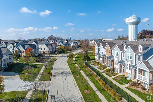 Residential streets are perfect for families in Streamwood, IL.