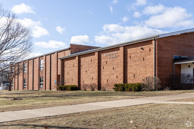 Washington Elementary School has about 229 students in grades 3-4.