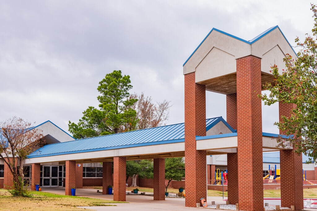 Main building of Washington Irving Elementary School had a long corridor.