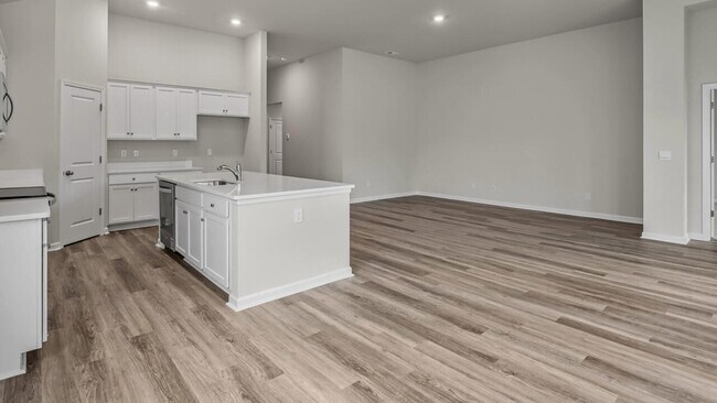 5052 Roundhead Dr, Leland, NC 28451 - photo 7