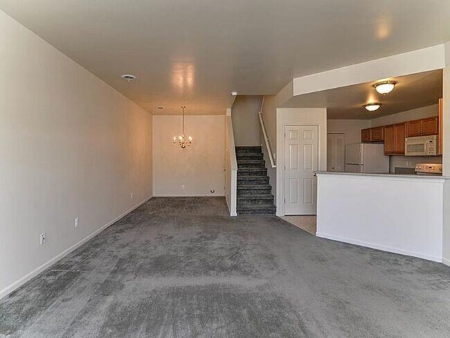 2076 Cloverly Ln, Ann Arbor, MI 48108 - photo 6