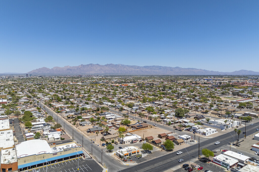 Sunset Villa is a quiet Tucson neighborhood known for its warm community spirit and Southwest-style homes.