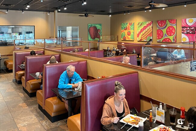 Keke’s Breakfast Cafe near Cross Creek is a popular spot for morning meals.