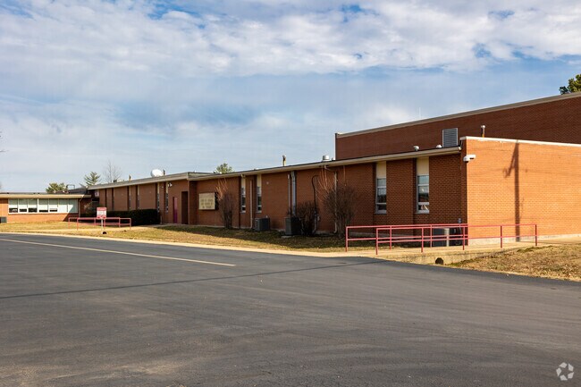The Seymour Elementary School mascot is the Tigers.