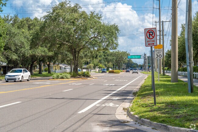 Pinecrest West Park is a short drive away to Downtown Tampa and I-275.