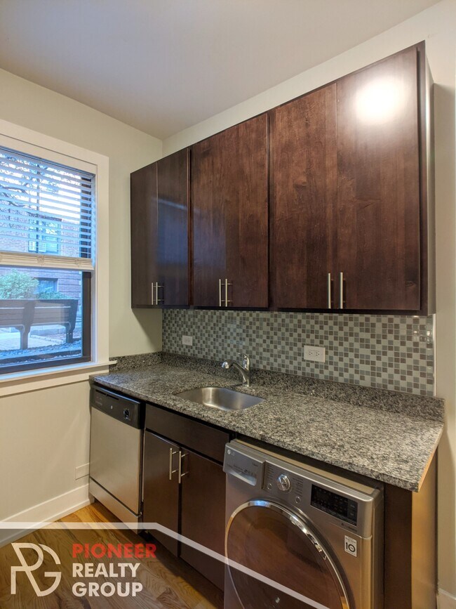 910 W George St unit 2900-GDN, Chicago, IL 60657 - photo 6