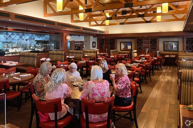 Sunrise Intracoastal offers easy access to upscale dining at The Galleria.